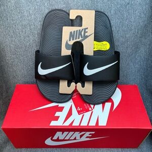 Nike Kawa Big Kid 4 Youth Black White Swoosh Slide Sandal